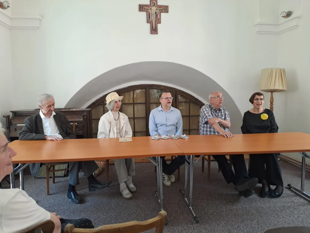 Beseda vsichni